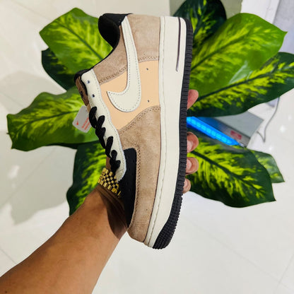 Shoes nike airforce 1 low suede leather black light brown