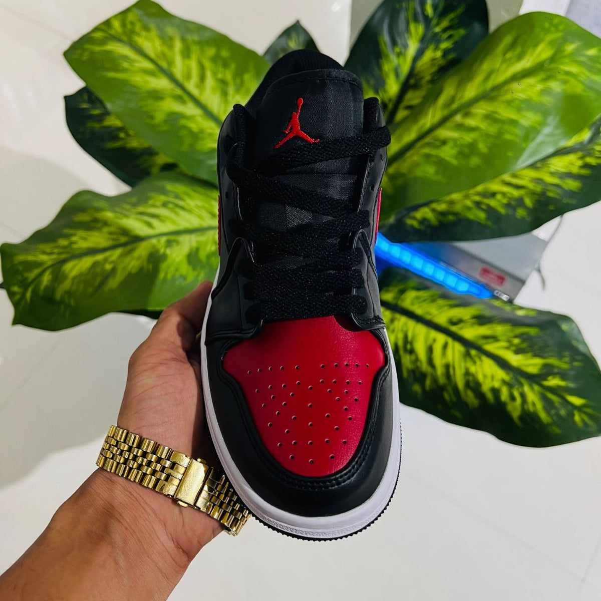 Shoes nike air jordan 1 low black red