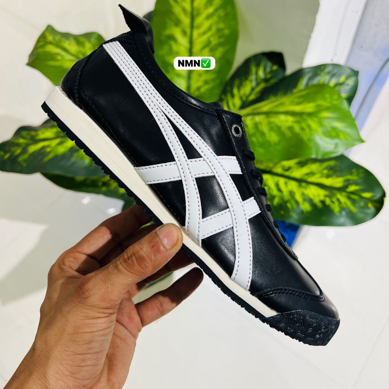 Shoes tiger black white