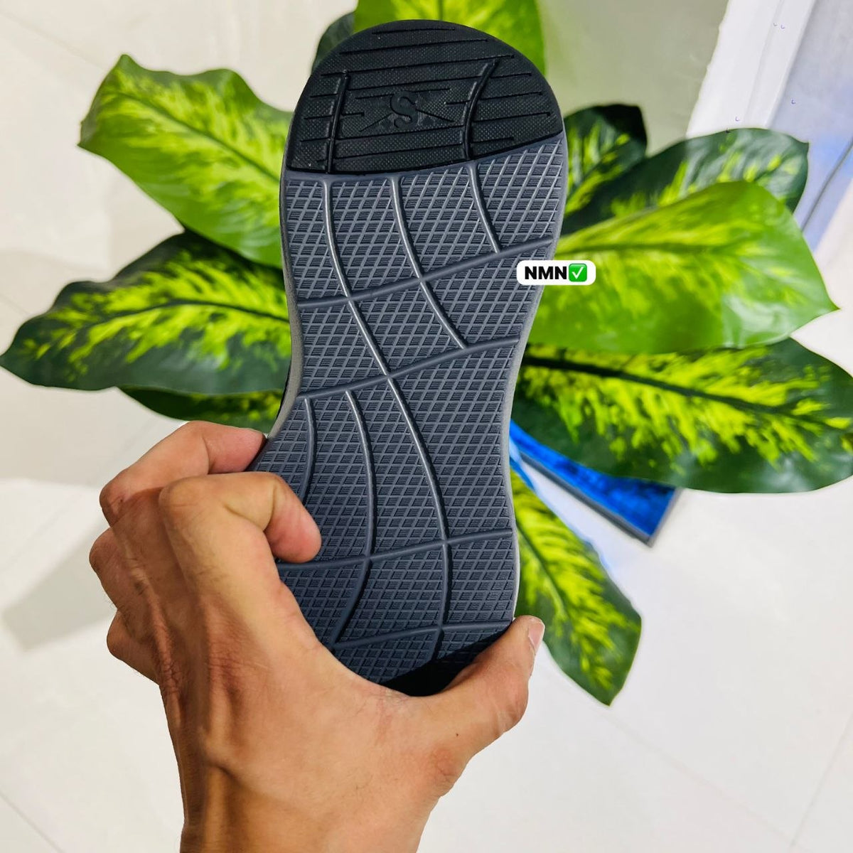 Shoes skechers max cushion black grey