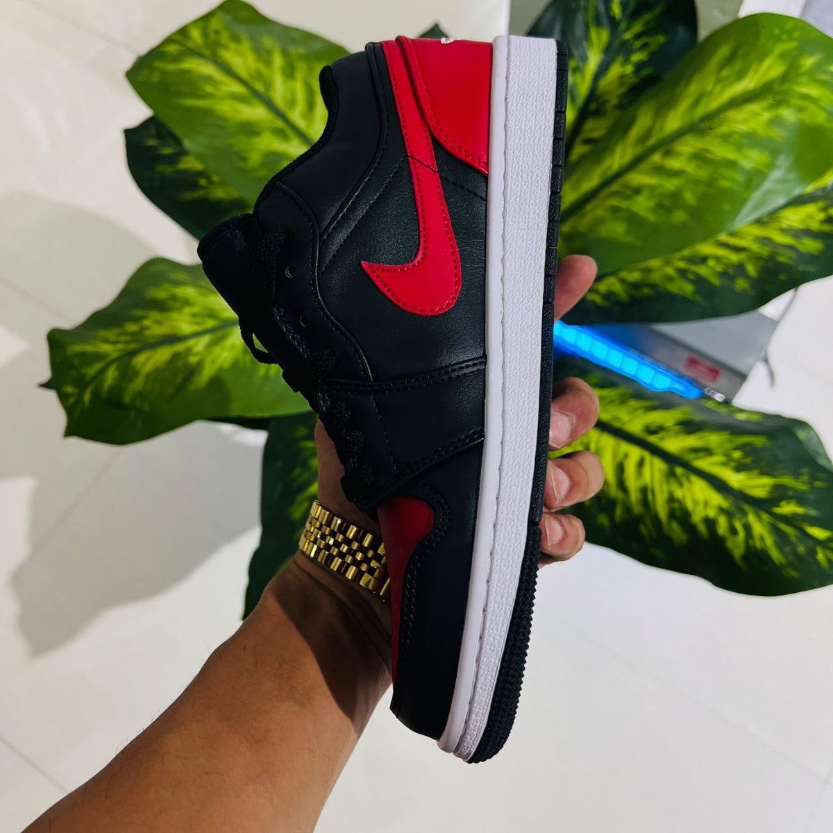 Shoes nike air jordan 1 low black red