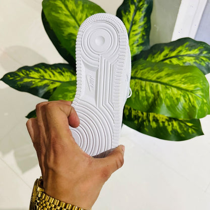 Shoes nike airforce 1 tripple white NMN11