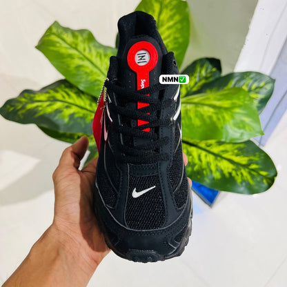 Shoes nike shox x supreme black white red