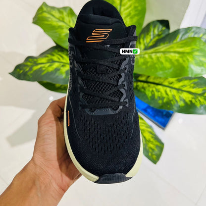 Shoes skechers carbon infused black cream