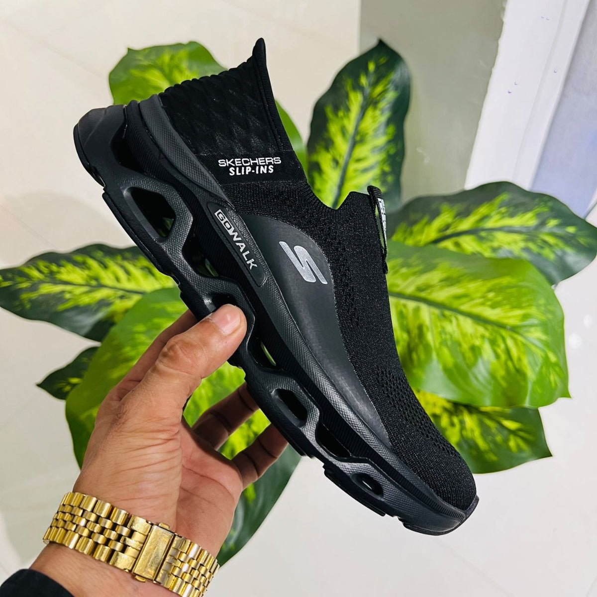 Shoes skecher super comfort slipin model all black high octane activity to super comfy plane go walk
