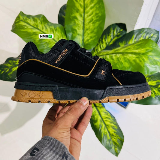 Shoes lv trainer black brown