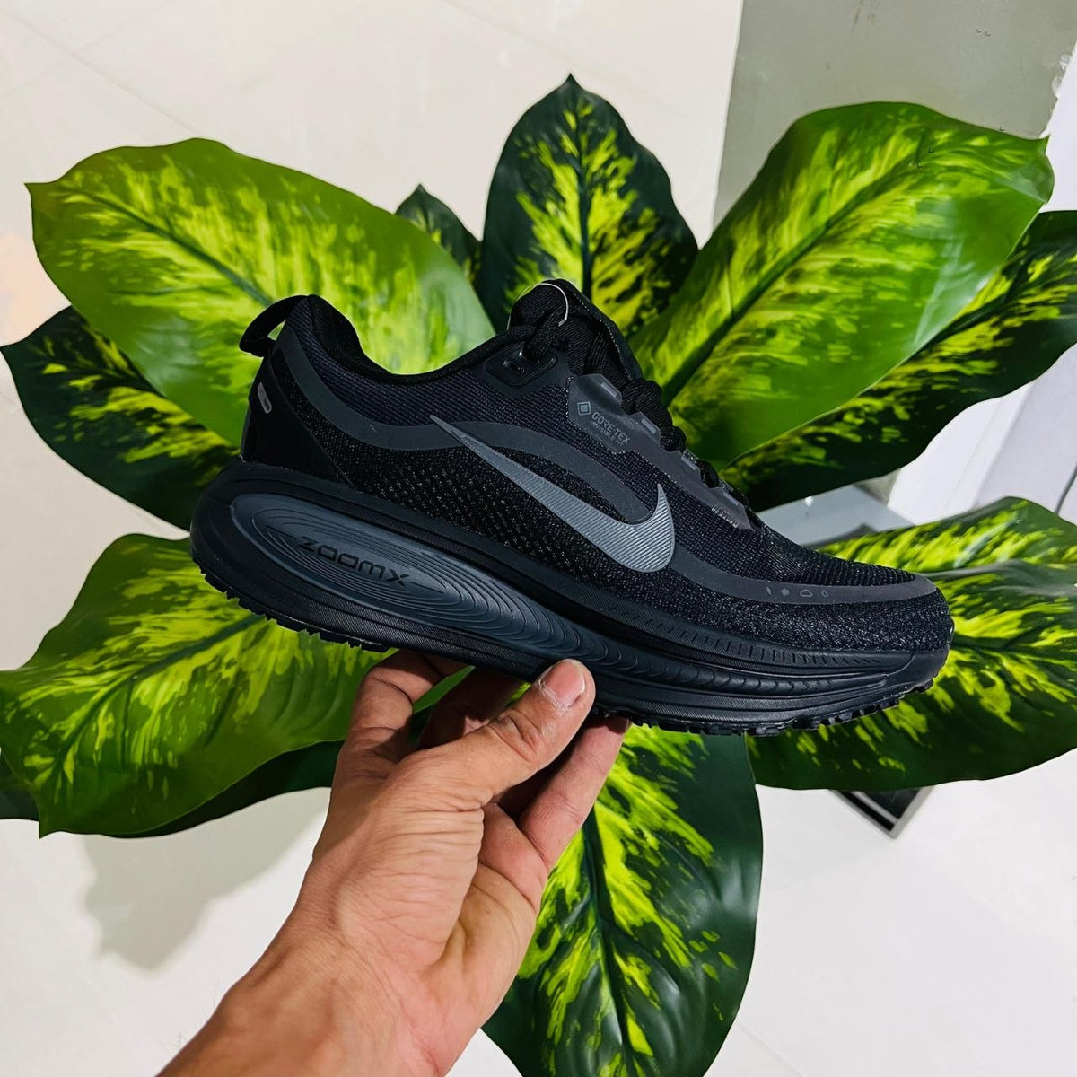 Shoes nike vomero 26 goretex all black space edition