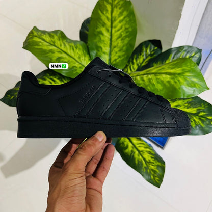 Shoes adidas superstar black