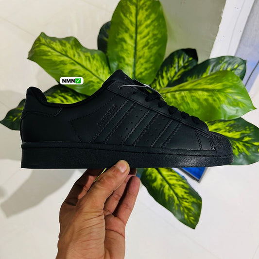 Shoes adidas superstar black