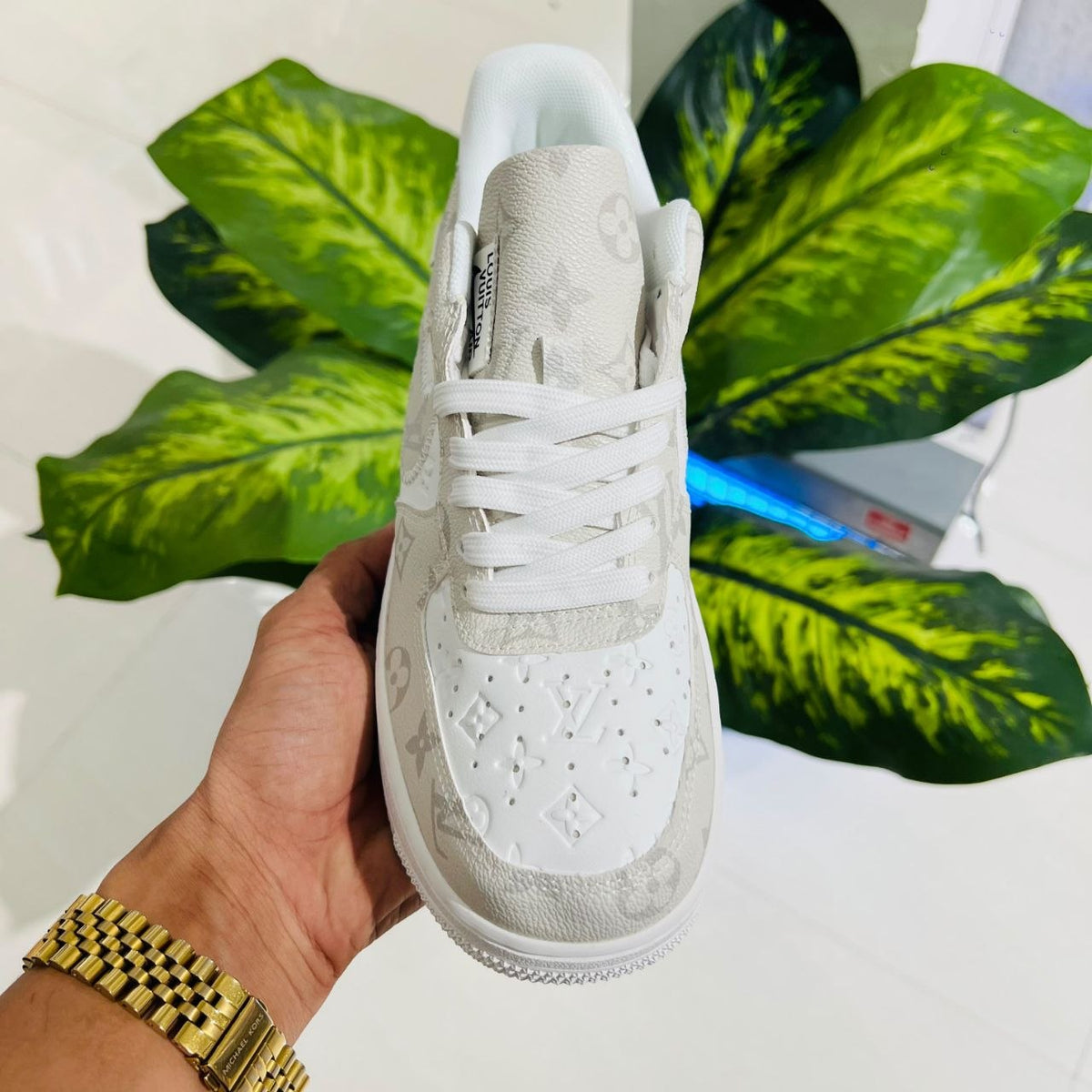 Shoes nike airforce 1 low x lv grey british white