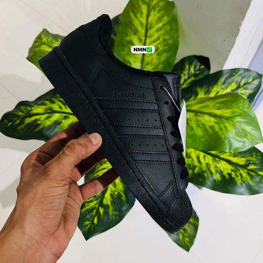 Shoes adidas superstar black