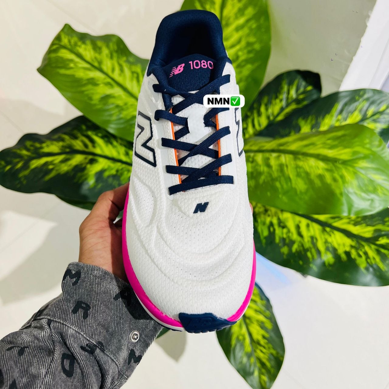 Shoes new balance white pink blue 1080