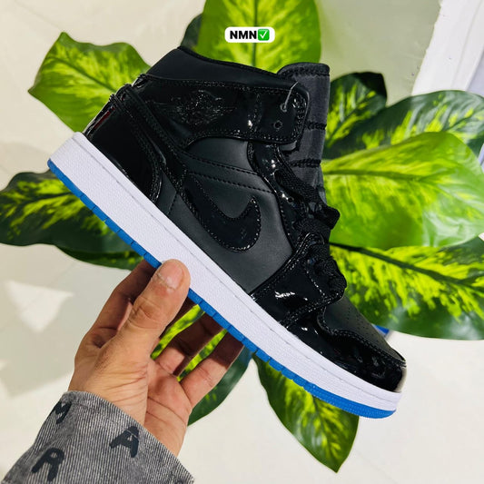 Shoes nike air jordan 1 mid painted black