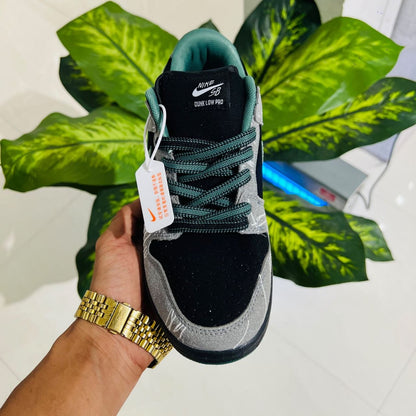 Shoes nike sb dunk grey black green