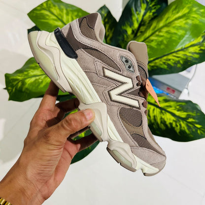 Shoes new balance 9060 brown british white