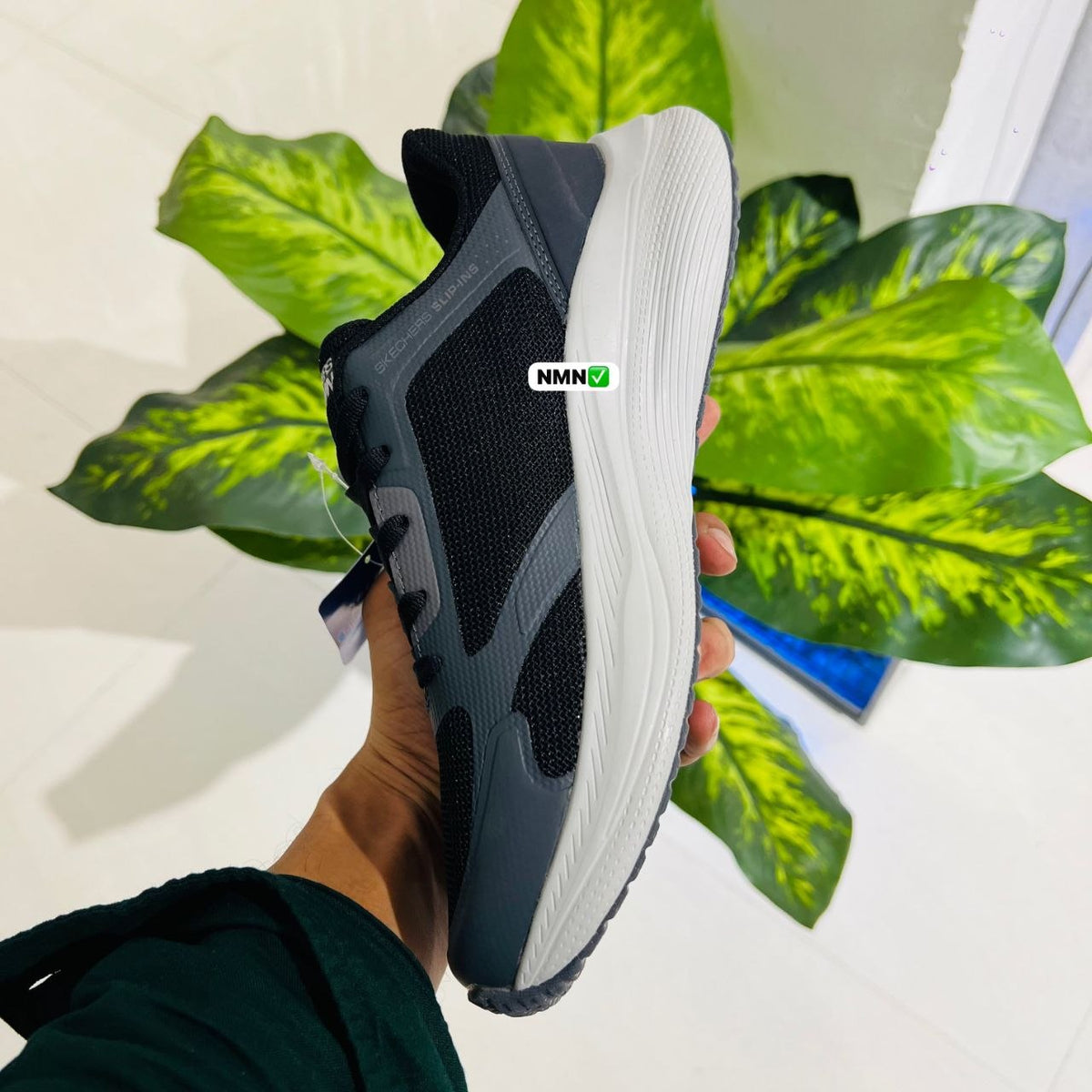 Shoes skechers max cushion grey black