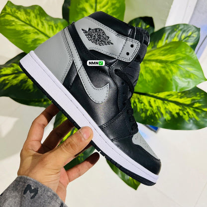 Shoes nike air jordan 1 high black grey