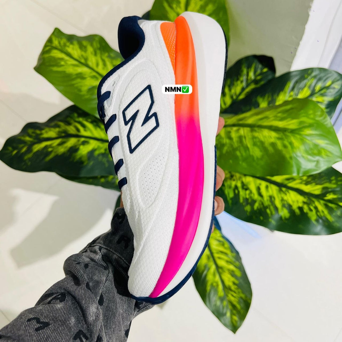 Shoes new balance white pink blue 1080