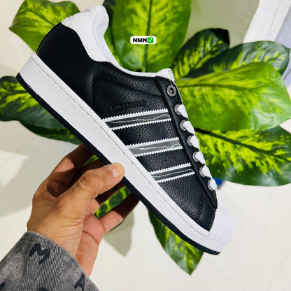 Shoes adidas superstar black white