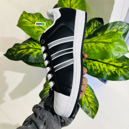 Shoes adidas superstar black white