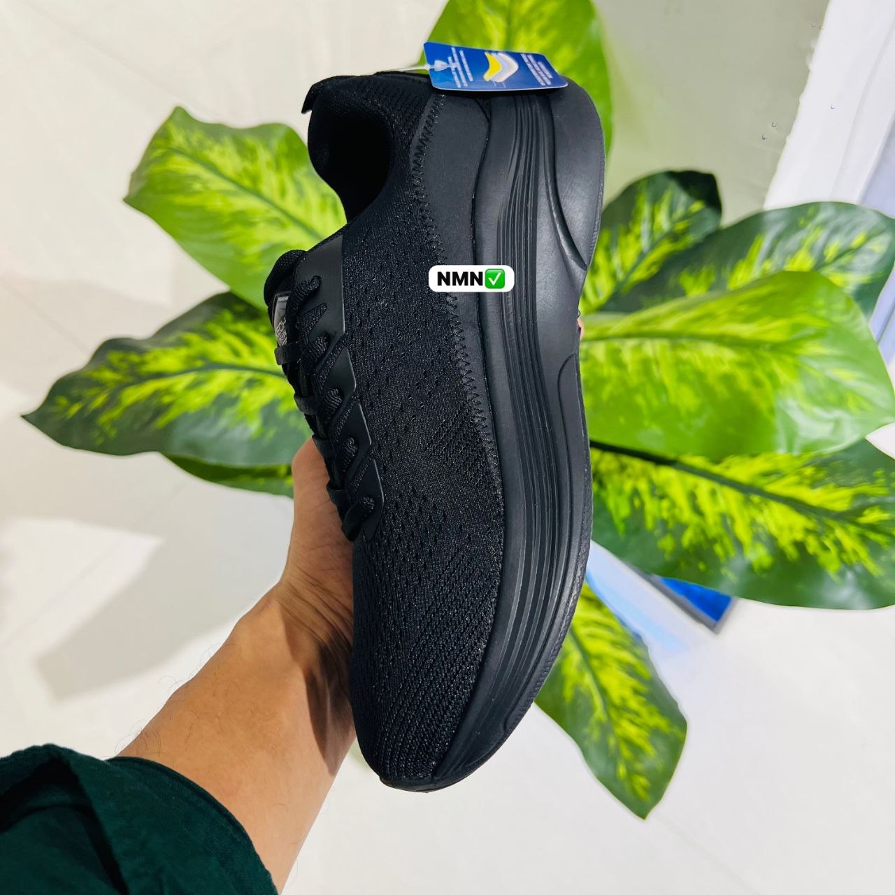 Shoes skechers hyper brust black