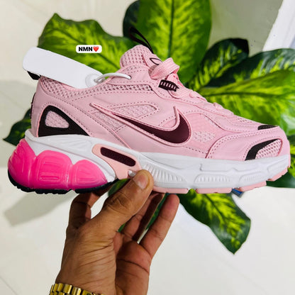 Shoes Nike pink. Sports. Running
