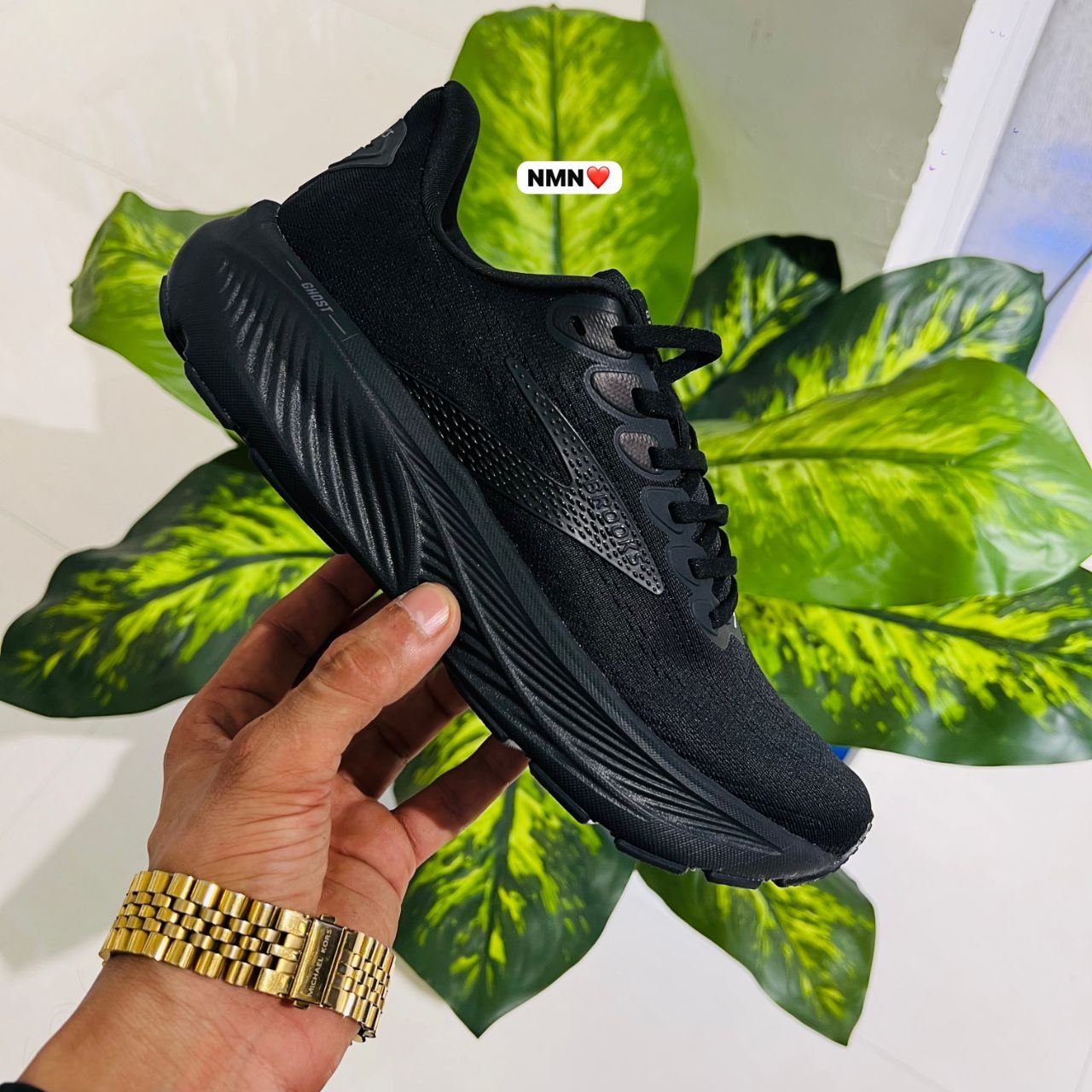 Shoes Brooks black
