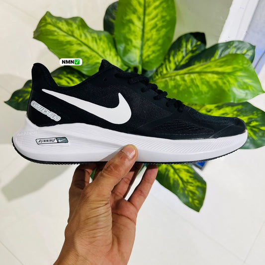 Shoes nike guider run black white