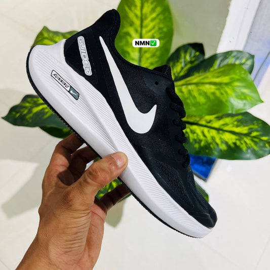 Shoes nike guider run black white