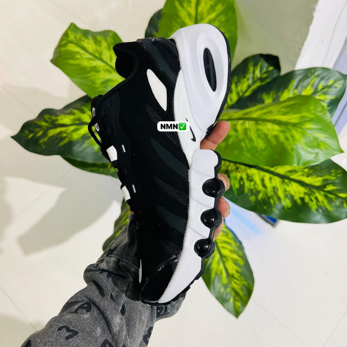 Shoes nike air max black white