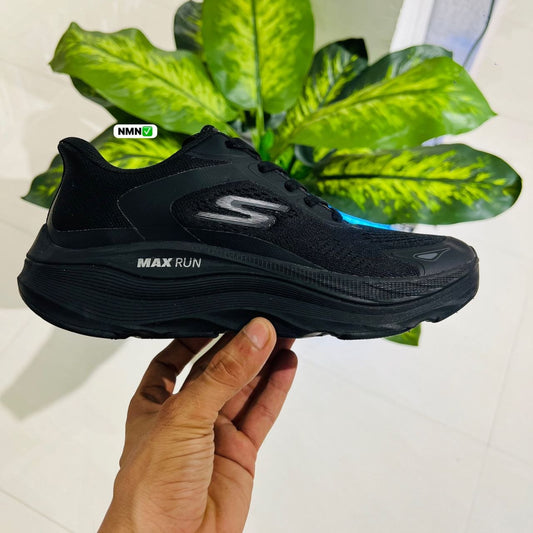 Shoes skechers run black