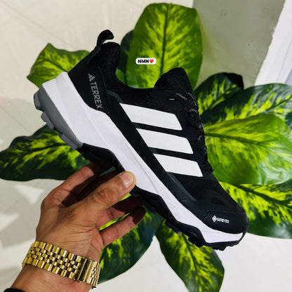 Shoes Adidas black white1