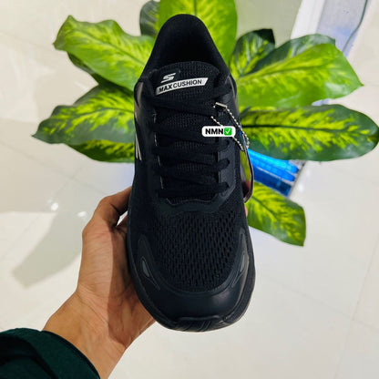 Shoes skechers run black
