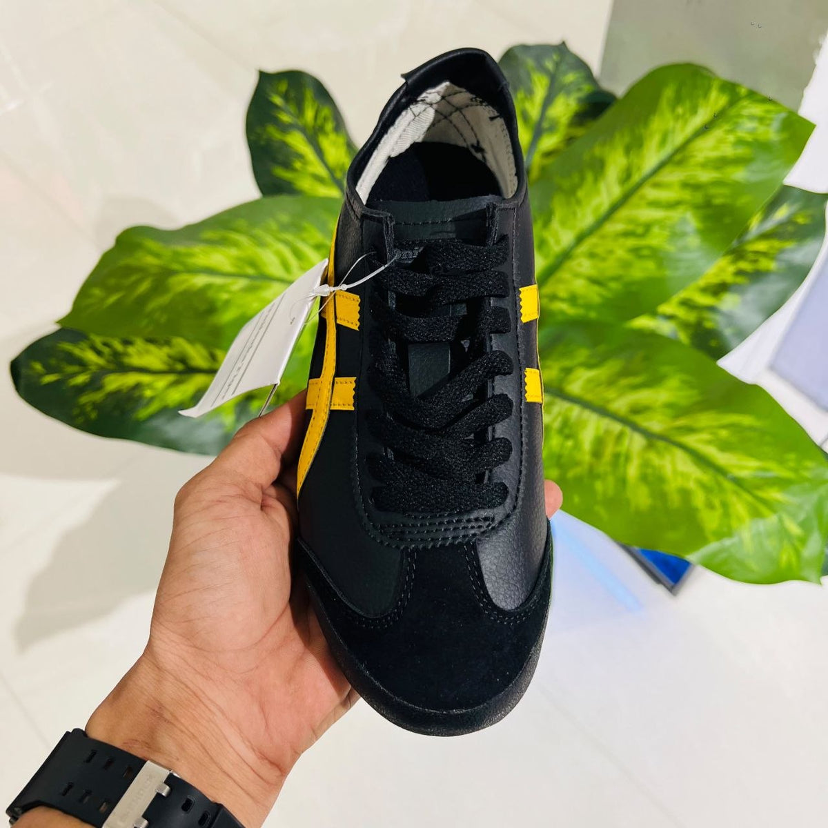 Shoes asics onitsuka tiger black yellow