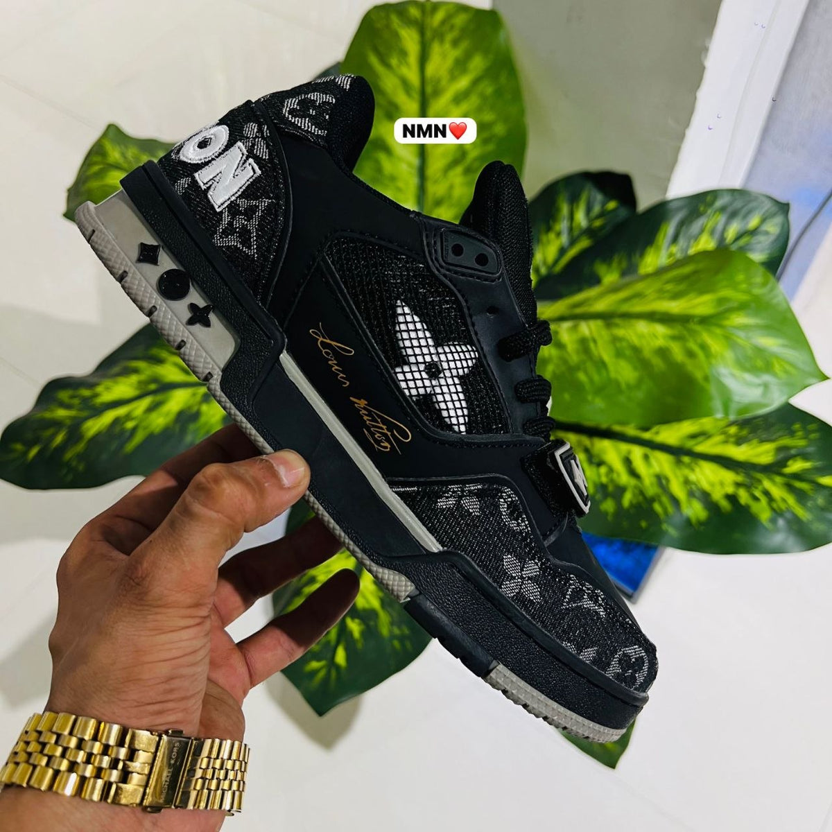 Shoes Lv trainer black