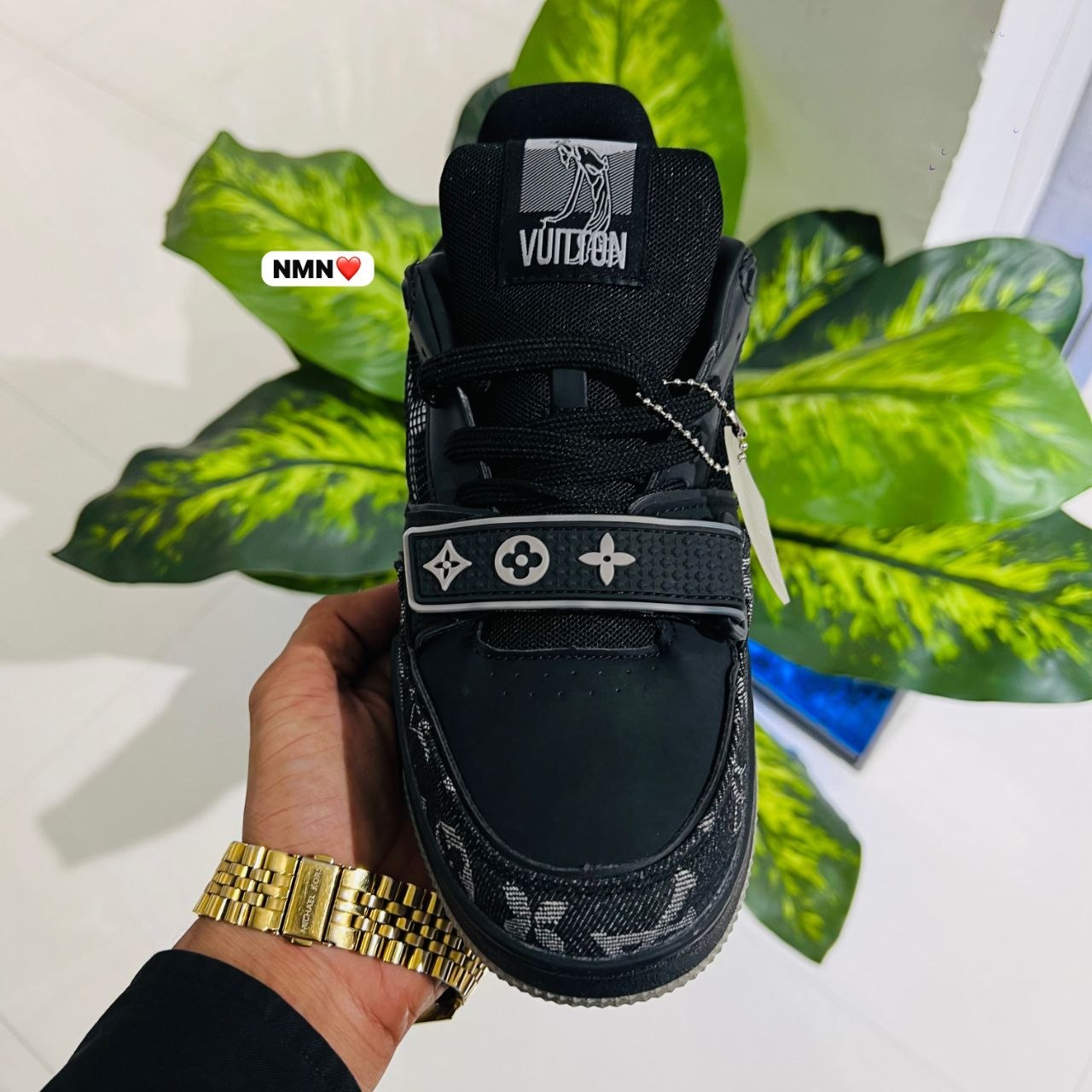Shoes Lv trainer black
