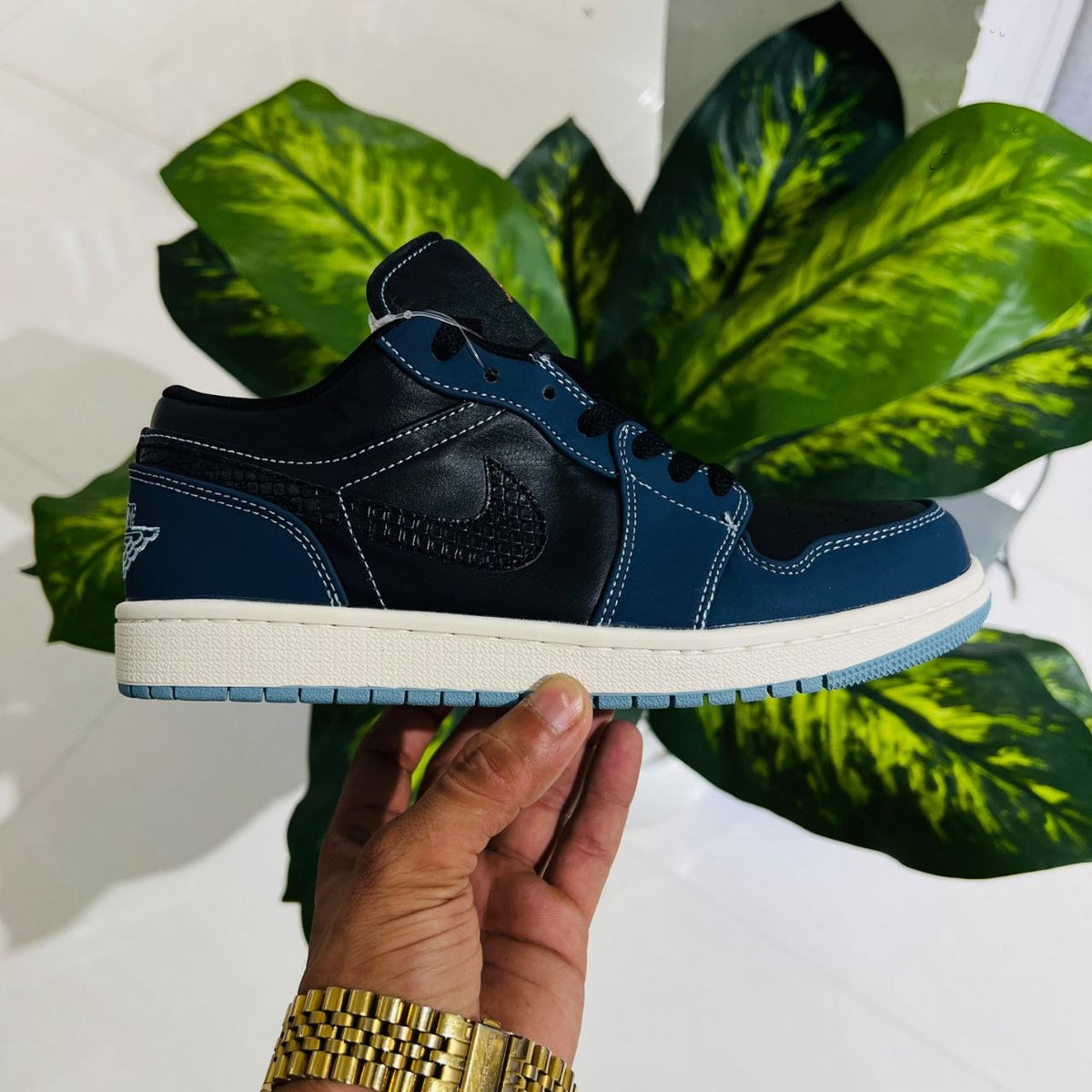 Shoes nike air jordan 1 low blue black