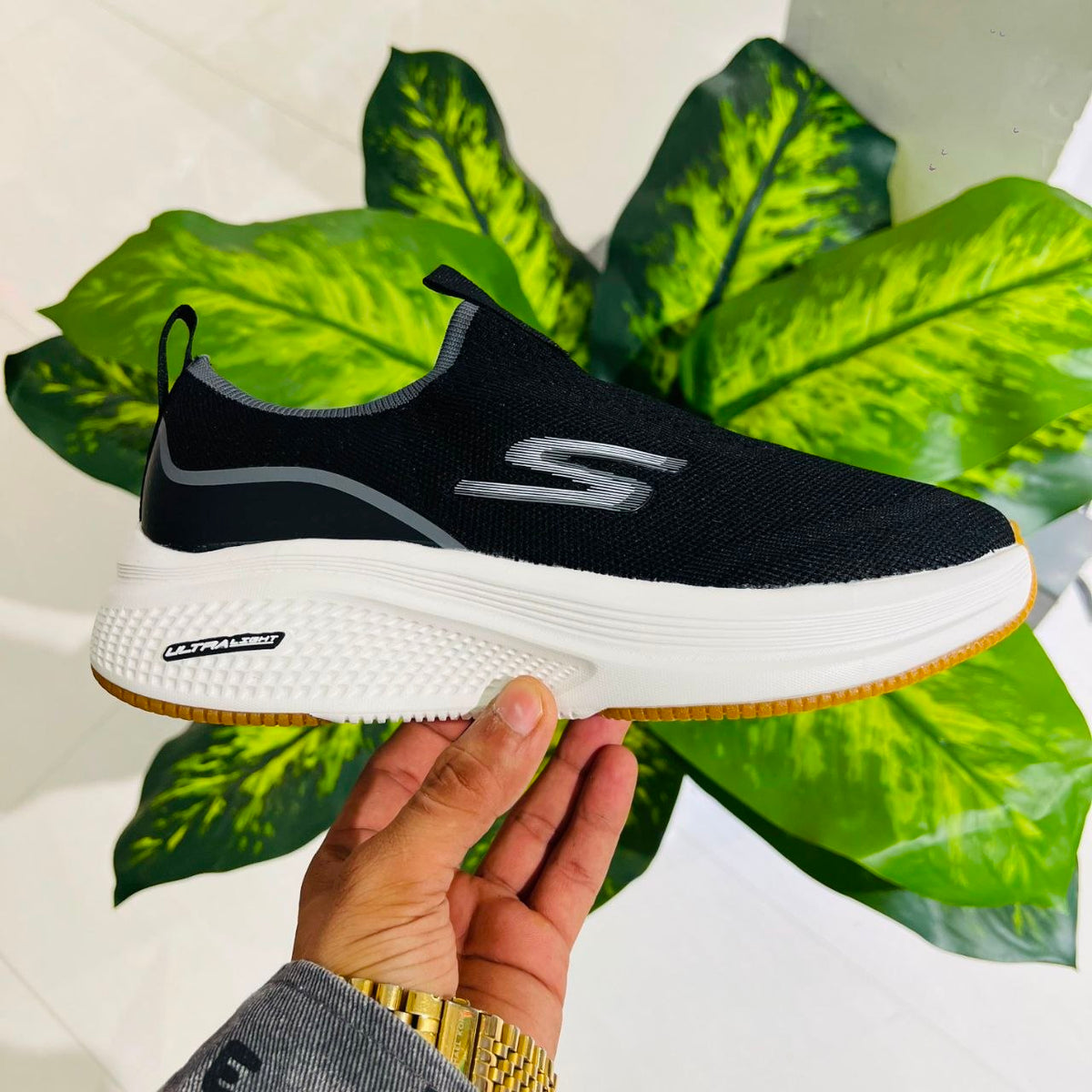 Shoes skecher slipin black cream comfort best style best world best belly laceless