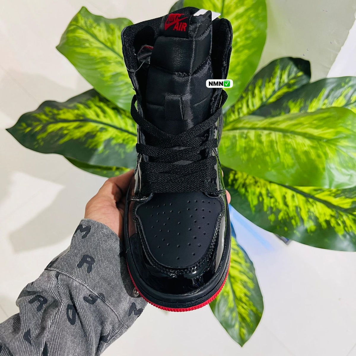 Shoes nike air jordan 1 high painted black red soul