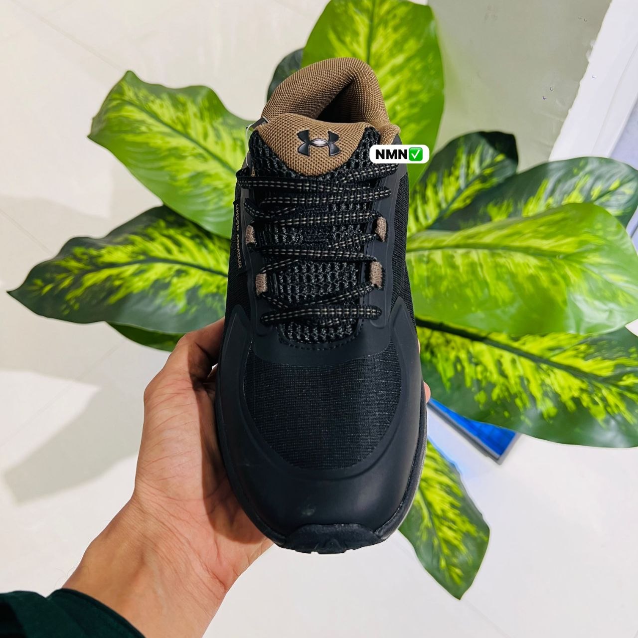 Shoes under armour black brown