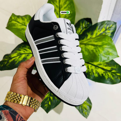 Shoes adidas superstar black white