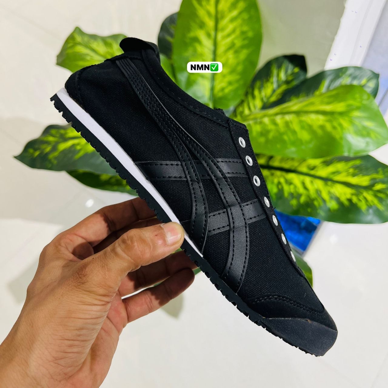 Shoes tiger suede leather black