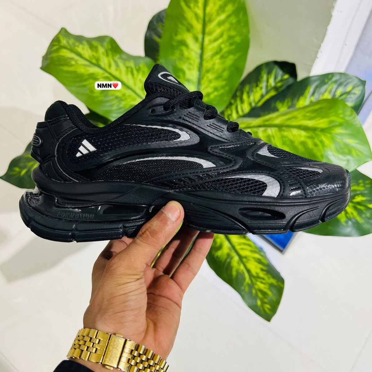 Shoes Adidas black silver