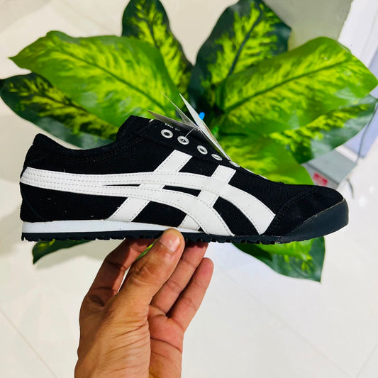 Shoes asics onitsuka tiger black slipin laceless