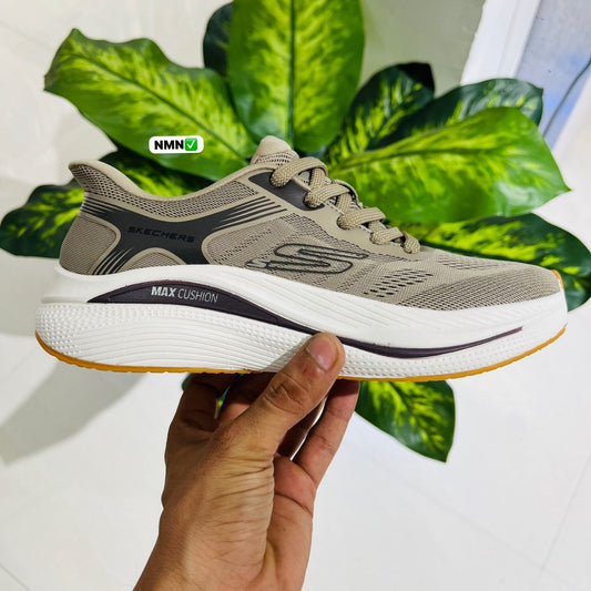 Shoes Skechers max cushion british brown white