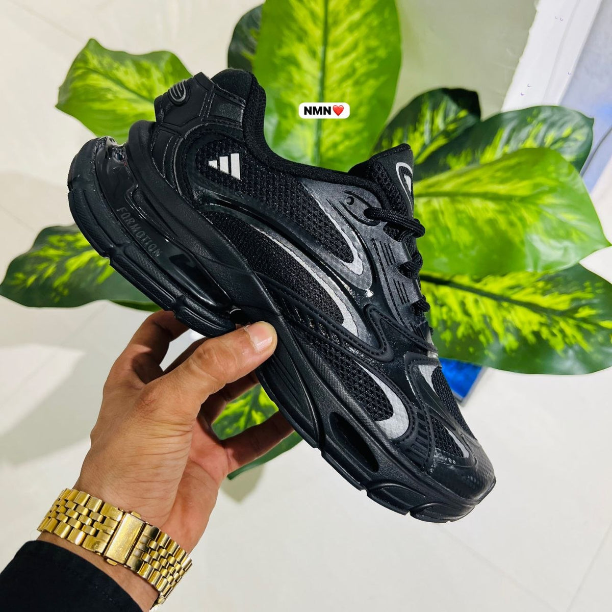 Shoes Adidas black silver