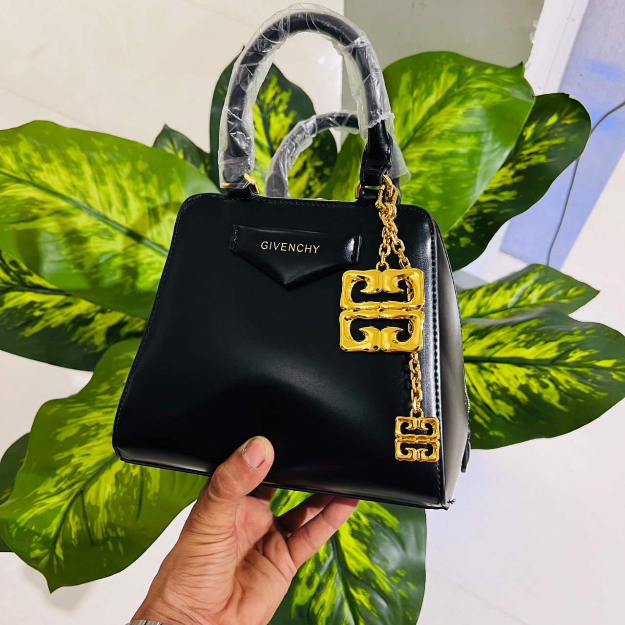 Ladies bags givenchy