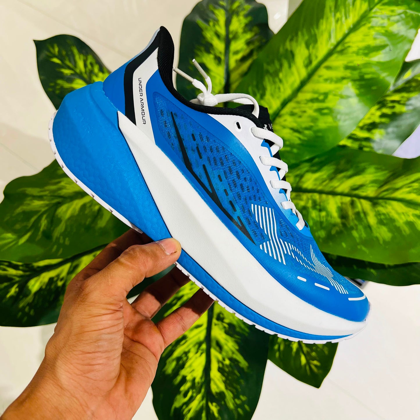 Shoes under armour blue 💙 white