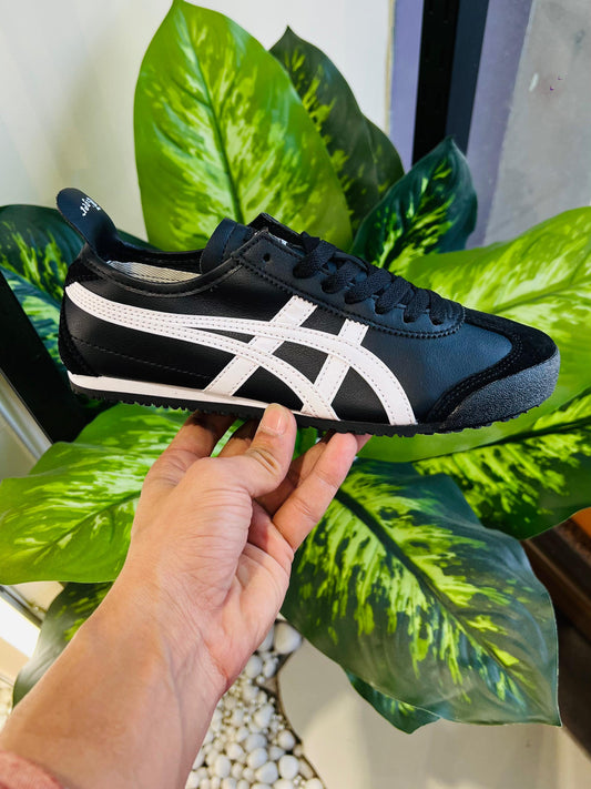 Shoes asics tiger black