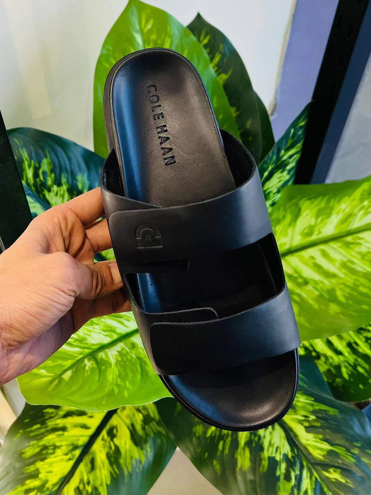 Slippers cole haan black